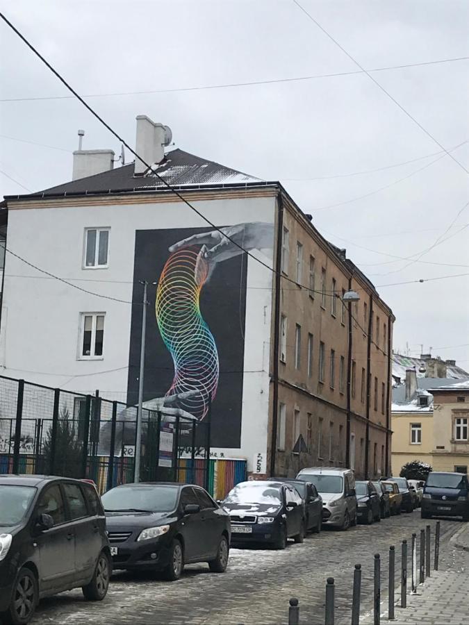 центр пл старий ринок In The Center Of поруч громадська парковка * إلفيف